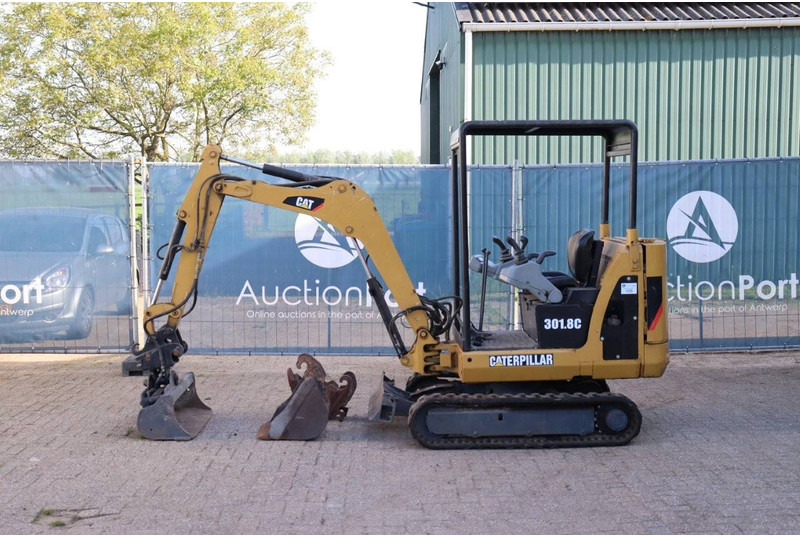 Caterpillar 301.8C - Мини-экскаватор: фото 2 Caterpillar 301.8C - Мини-экскаватор: фото 2