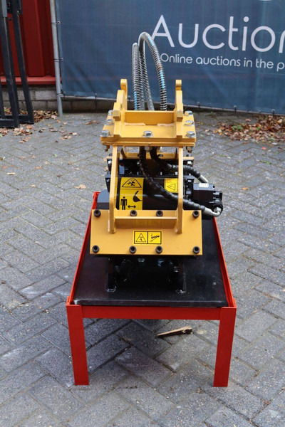Caterpillar - Виброплита: фото 3 Caterpillar - Виброплита: фото 3