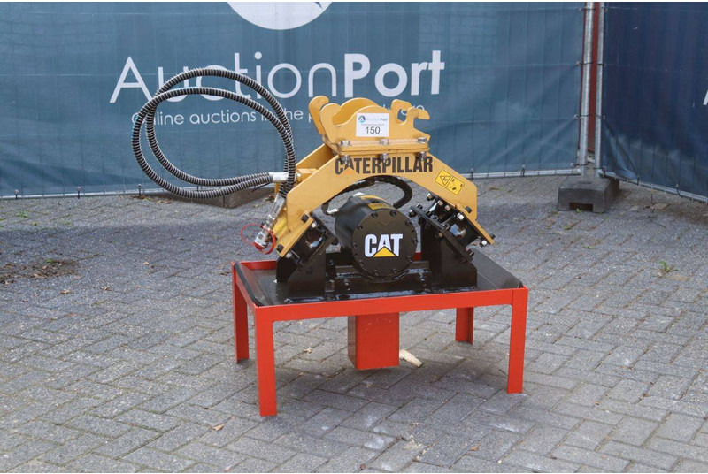 Caterpillar - Виброплита: фото 1 Caterpillar - Виброплита: фото 1