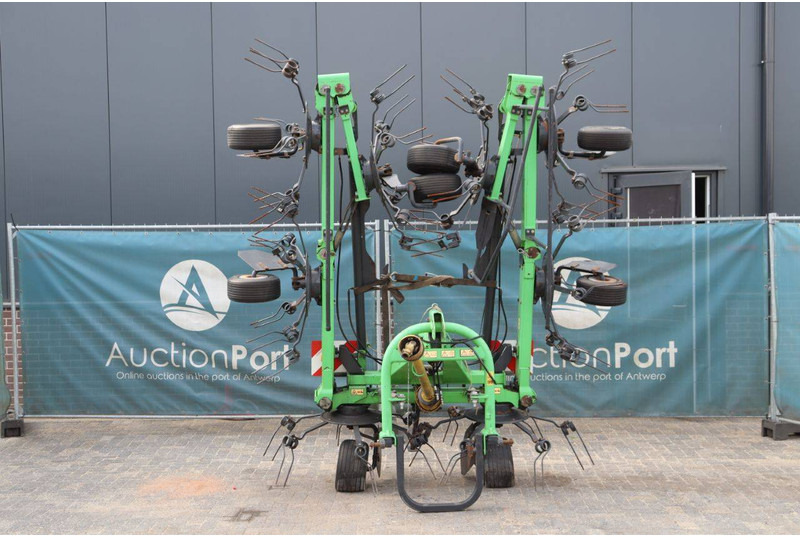 Deutz Fahr CondiMaster 9021 - Сеноворошилка: фото 2 Deutz Fahr CondiMaster 9021 - Сеноворошилка: фото 2