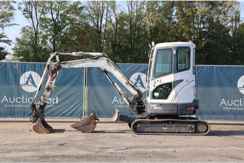 Doosan DX30Z - Гусеничный экскаватор: фото 2 Doosan DX30Z - Гусеничный экскаватор: фото 2