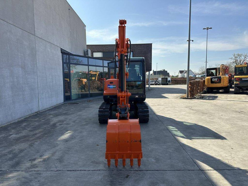 Doosan DX55-9C - Гусеничный экскаватор: фото 2 Doosan DX55-9C - Гусеничный экскаватор: фото 2