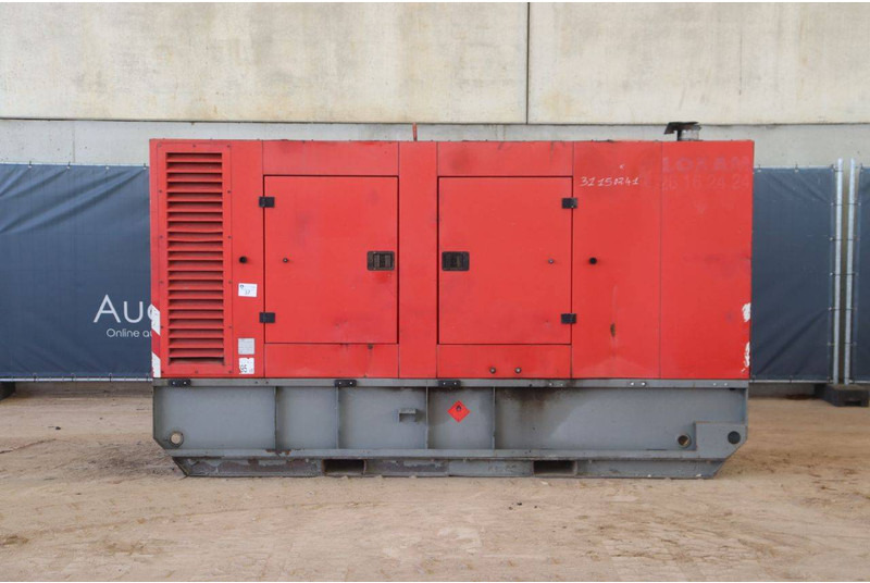 Doosan G160 - Электрогенератор: фото 2 Doosan G160 - Электрогенератор: фото 2