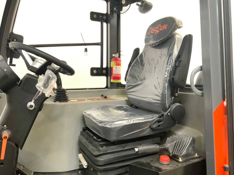 Новый Колёсный погрузчик Everun ER12: фото 10 Новый Колёсный погрузчик Everun ER12: фото 10