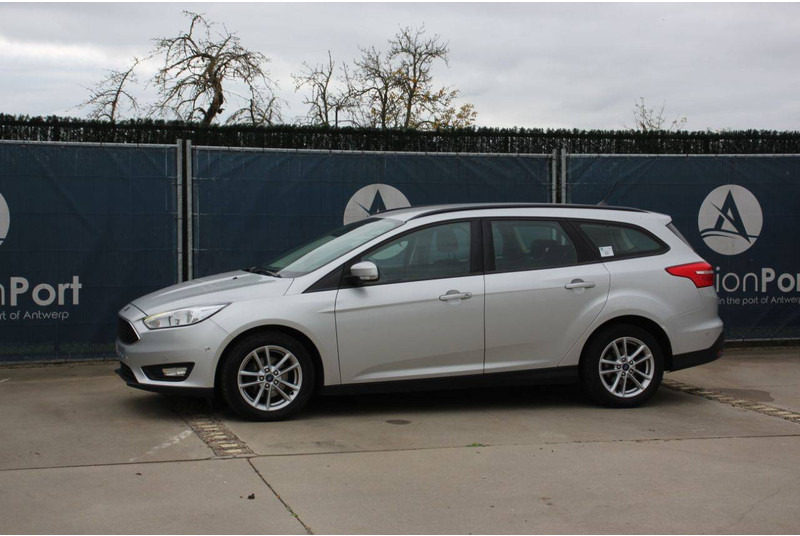 Ford Focus - Седан: фото 1 Ford Focus - Седан: фото 1