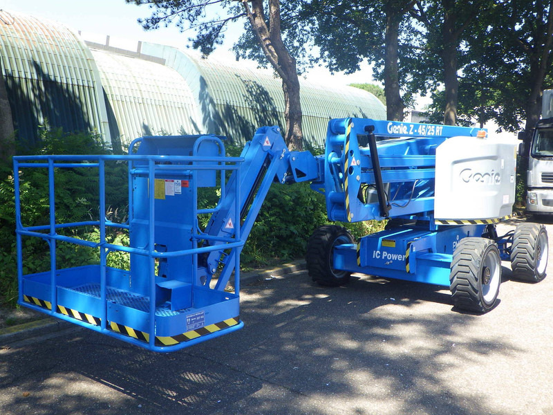 Genie Z-45/25J RT - Телескопический подъемник: фото 3 Genie Z-45/25J RT - Телескопический подъемник: фото 3