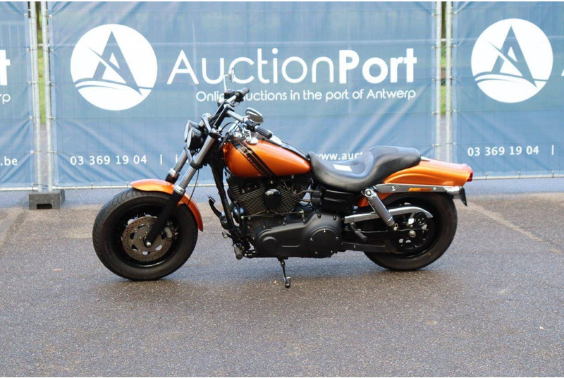 Harley-Davidson Dyna Fat Bob - Мотоцикл: фото 1 Harley-Davidson Dyna Fat Bob - Мотоцикл: фото 1