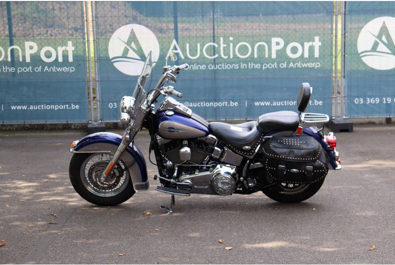Harley-Davidson Heritage Softail Classic - Мотоцикл: фото 2 Harley-Davidson Heritage Softail Classic - Мотоцикл: фото 2