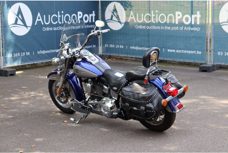 Harley-Davidson Heritage Softail Classic - Мотоцикл: фото 3 Harley-Davidson Heritage Softail Classic - Мотоцикл: фото 3