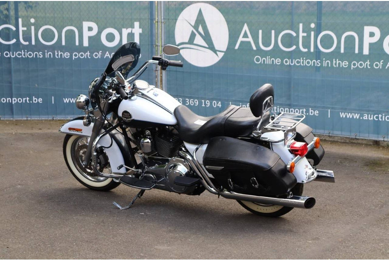 Harley-Davidson Road King Classic Touring - Мотоцикл: фото 3 Harley-Davidson Road King Classic Touring - Мотоцикл: фото 3
