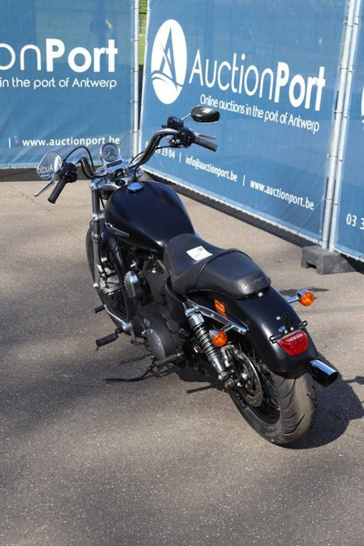 Harley-Davidson SPORTSTER XL1200 CUSTOM - Мотоцикл: фото 4 Harley-Davidson SPORTSTER XL1200 CUSTOM - Мотоцикл: фото 4
