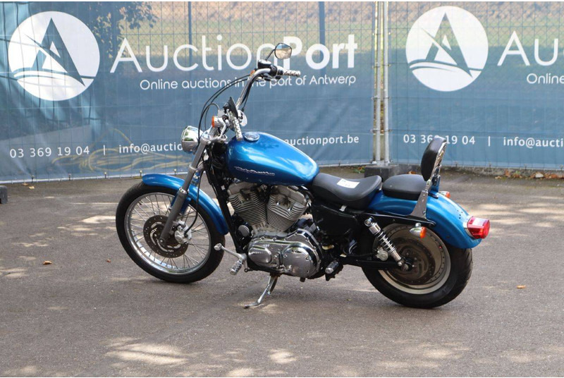Harley-Davidson Sportster XL 883 Super Low - Мотоцикл: фото 3 Harley-Davidson Sportster XL 883 Super Low - Мотоцикл: фото 3