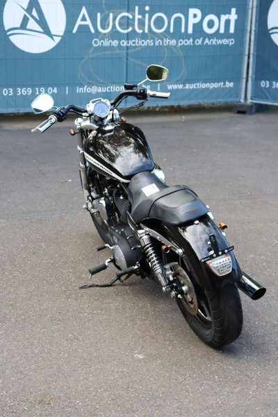 Harley-Davidson Sportster XL1200 Custom - Мотоцикл: фото 4 Harley-Davidson Sportster XL1200 Custom - Мотоцикл: фото 4
