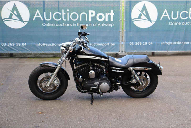 Harley-Davidson Sportster XL1200 Custom - Мотоцикл: фото 1 Harley-Davidson Sportster XL1200 Custom - Мотоцикл: фото 1