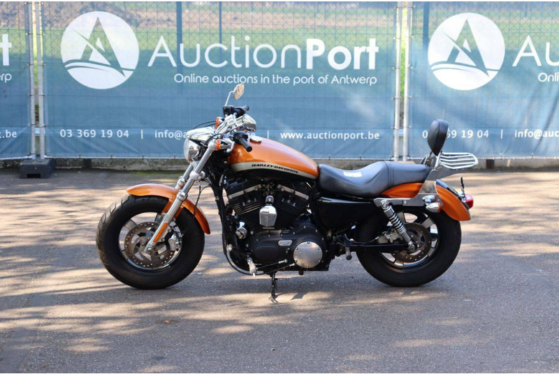 Harley-Davidson Sportster XL1200 Custom - Мотоцикл: фото 1 Harley-Davidson Sportster XL1200 Custom - Мотоцикл: фото 1