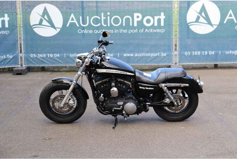 Harley-Davidson Sportster XL1200 Custom - Мотоцикл: фото 2 Harley-Davidson Sportster XL1200 Custom - Мотоцикл: фото 2