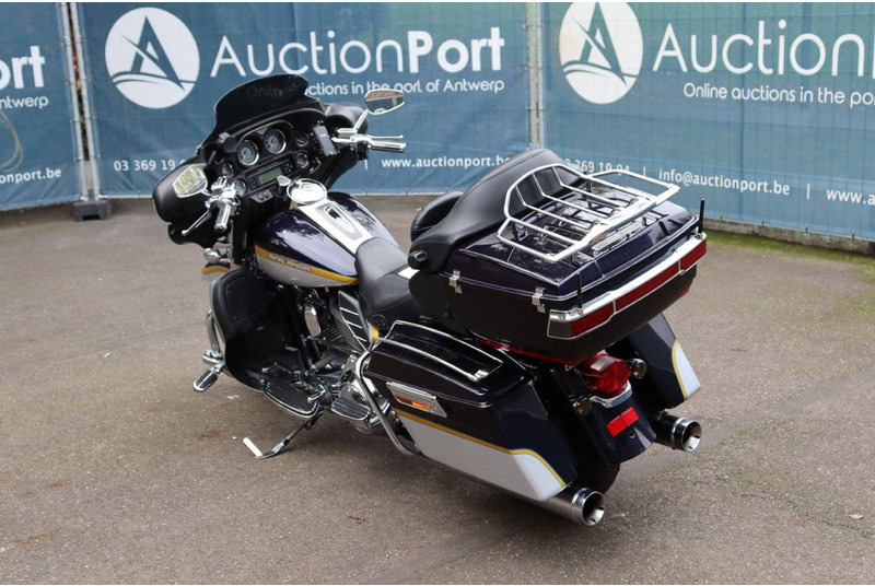 Harley-Davidson ULTRA CLASSIC CVO - Мотоцикл: фото 4 Harley-Davidson ULTRA CLASSIC CVO - Мотоцикл: фото 4