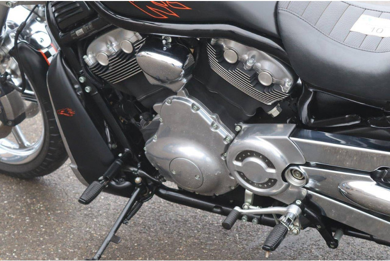 Мотоцикл Harley-Davidson V-Rod: фото 15