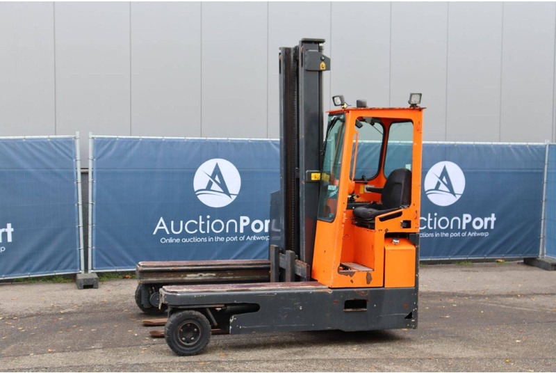 Hubtex DQ30D - Боковой погрузчик: фото 1 Hubtex DQ30D - Боковой погрузчик: фото 1