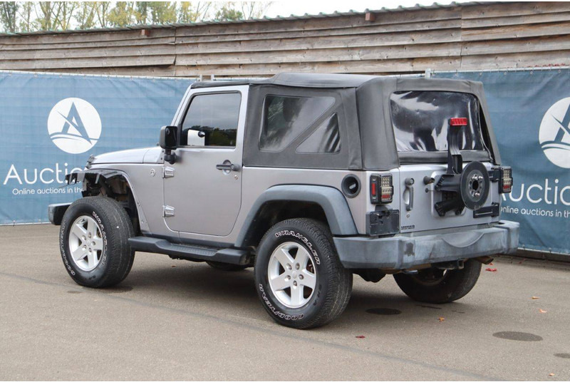 Jeep Wrangler Sport - Внедорожник: фото 4 Jeep Wrangler Sport - Внедорожник: фото 4