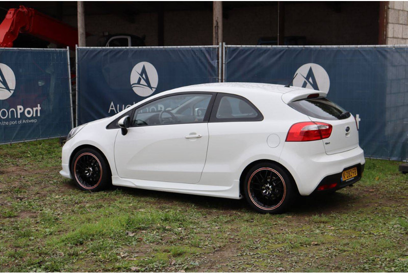 Kia Rio - Седан: фото 3 Kia Rio - Седан: фото 3