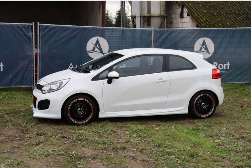 Kia Rio - Седан: фото 1 Kia Rio - Седан: фото 1