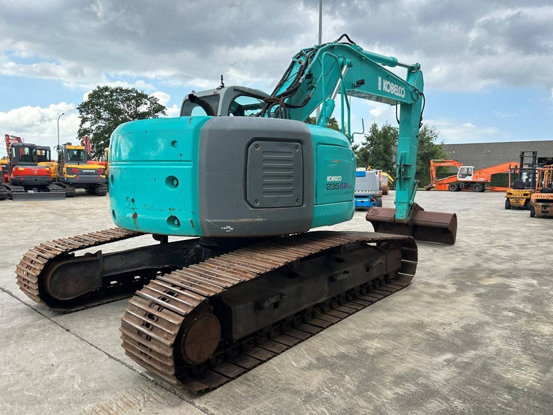Kobelco SK235SRLC-1E - Гусеничный экскаватор: фото 4 Kobelco SK235SRLC-1E - Гусеничный экскаватор: фото 4