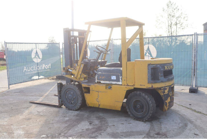 Komatsu - Дизельный погрузчик: фото 3 Komatsu - Дизельный погрузчик: фото 3