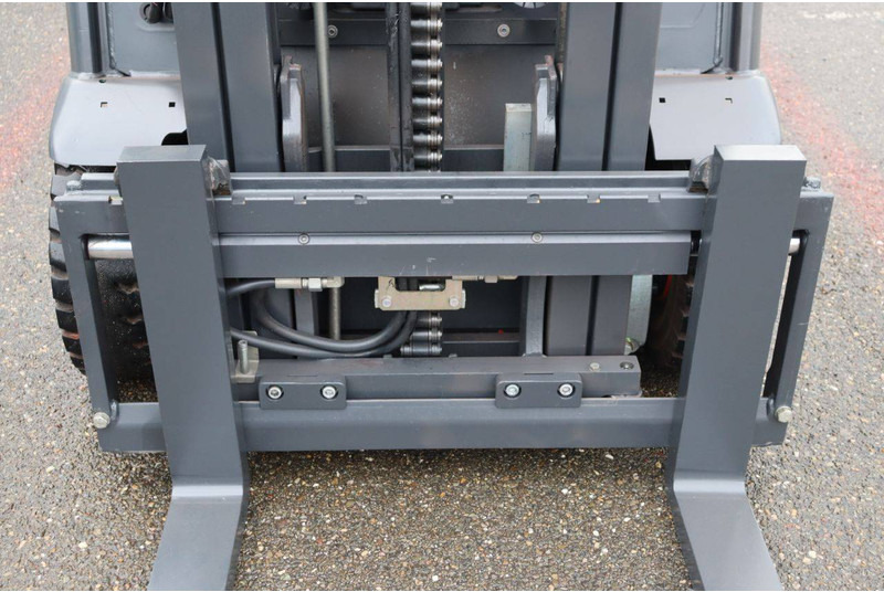 Электропогрузчик Linde E16-02: фото 12 Электропогрузчик Linde E16-02: фото 12