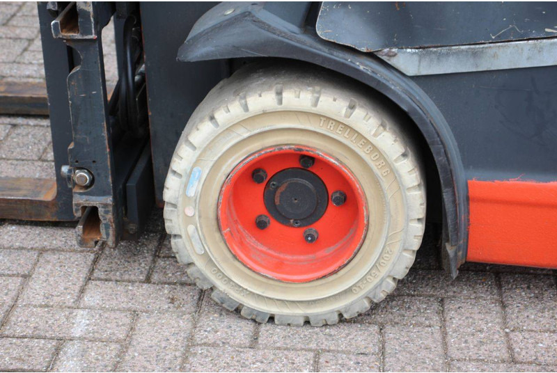 Электропогрузчик Linde E20PHL-02: фото 14 Электропогрузчик Linde E20PHL-02: фото 14