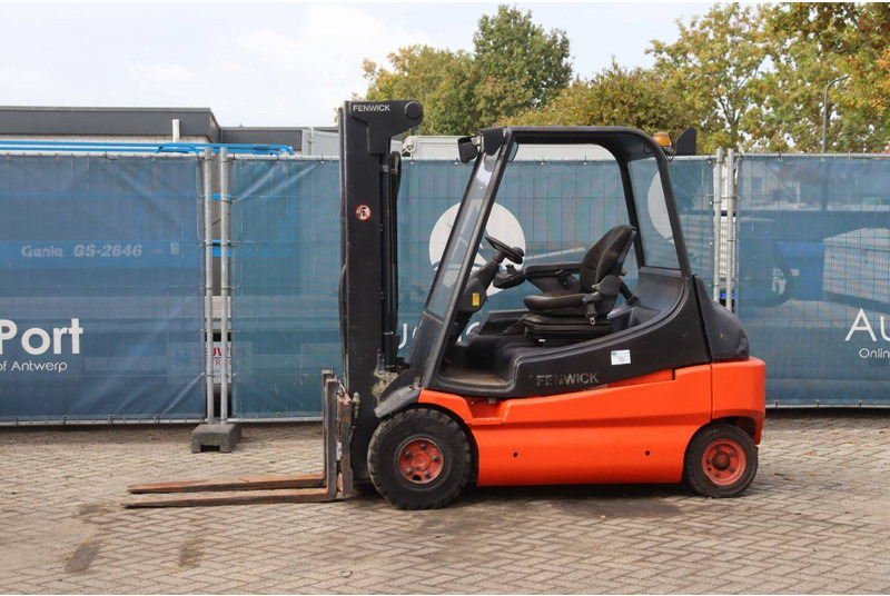 Linde E30/02 - Электропогрузчик: фото 1 Linde E30/02 - Электропогрузчик: фото 1