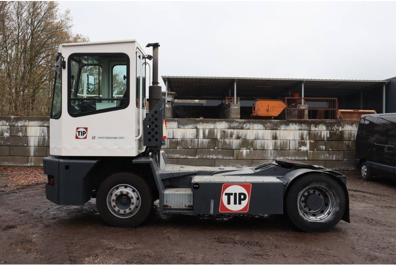 MOL YM 180/4X2 - Терминальный тягач: фото 2 MOL YM 180/4X2 - Терминальный тягач: фото 2