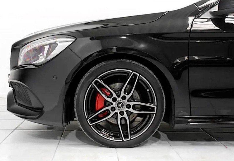 Mercedes-Benz CLA-Klasse (C117 - update) 180 Automatic - Седан: фото 5 Mercedes-Benz CLA-Klasse (C117 - update) 180 Automatic - Седан: фото 5