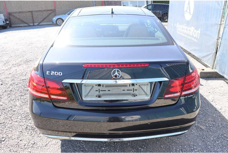 Mercedes-Benz E-Klasse 200 - Легковой автомобиль: фото 4 Mercedes-Benz E-Klasse 200 - Легковой автомобиль: фото 4