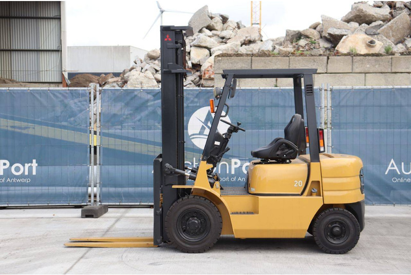 Mitsubishi FG20T - Вилочный погрузчик: фото 2 Mitsubishi FG20T - Вилочный погрузчик: фото 2