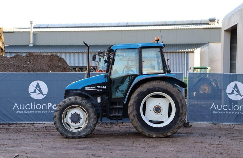 New Holland TS90 - Трактор: фото 2 New Holland TS90 - Трактор: фото 2