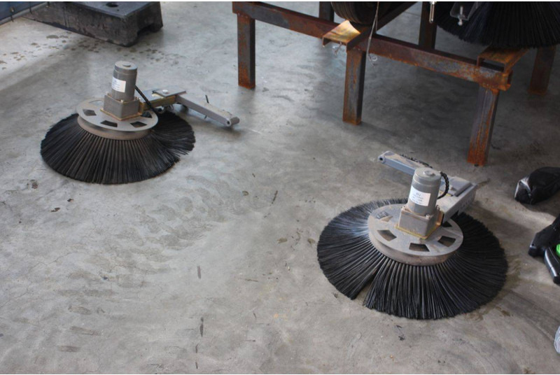 Новый Подметально-уборочная машина Onbekend D19: фото 10 Новый Подметально-уборочная машина Onbekend D19: фото 10