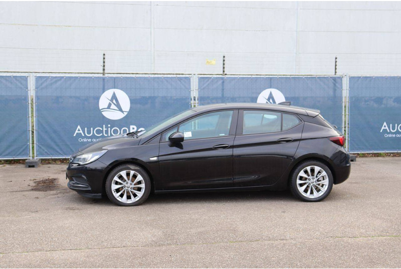 Opel Astra - Седан: фото 1 Opel Astra - Седан: фото 1