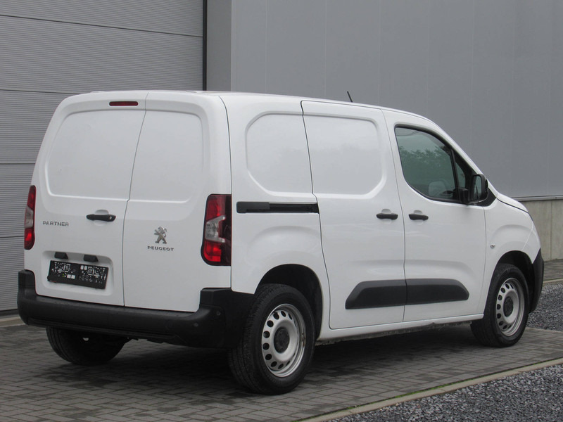 Peugeot Partner 1.5 BlueHDi Automatic - Цельнометаллический фургон: фото 4 Peugeot Partner 1.5 BlueHDi Automatic - Цельнометаллический фургон: фото 4
