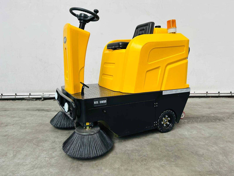 SW80 - Подметально-уборочная машина: фото 2 SW80 - Подметально-уборочная машина: фото 2