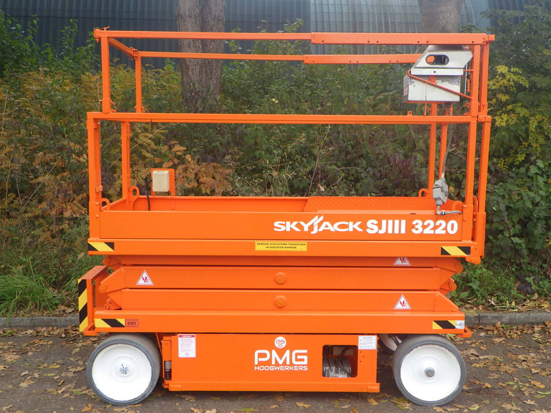 Skyjack SJ3220 - Ножничный подъемник: фото 1 Skyjack SJ3220 - Ножничный подъемник: фото 1