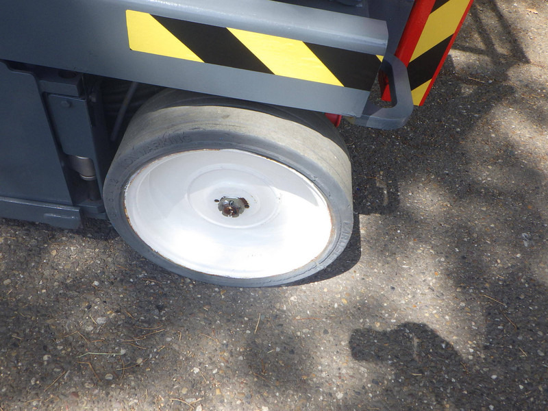 Skyjack SJ3226 - Ножничный подъемник: фото 4 Skyjack SJ3226 - Ножничный подъемник: фото 4