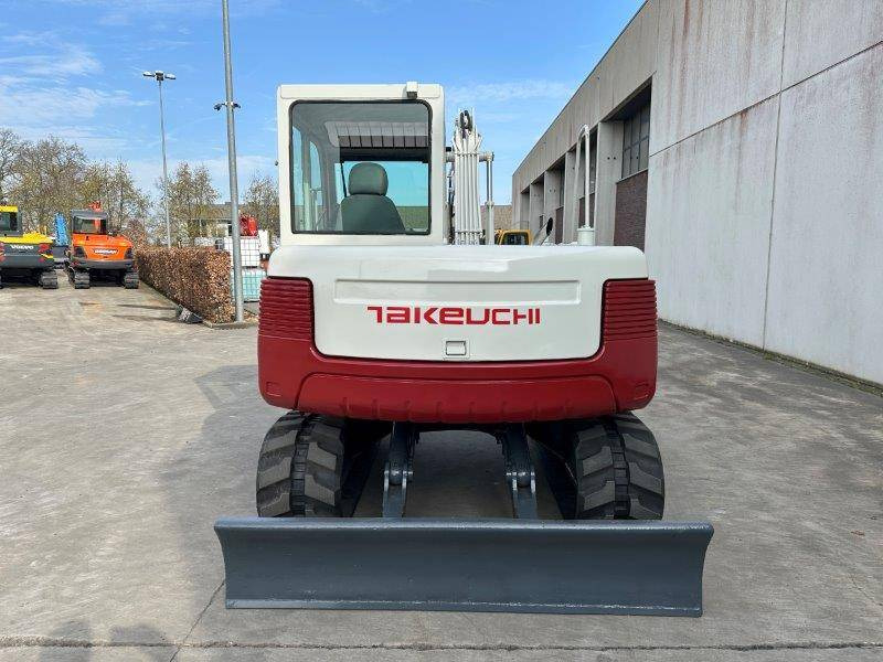 Takeuchi TB175C - Гусеничный экскаватор: фото 5 Takeuchi TB175C - Гусеничный экскаватор: фото 5