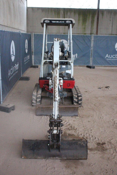 Мини-экскаватор Takeuchi TB216: фото 7 Мини-экскаватор Takeuchi TB216: фото 7