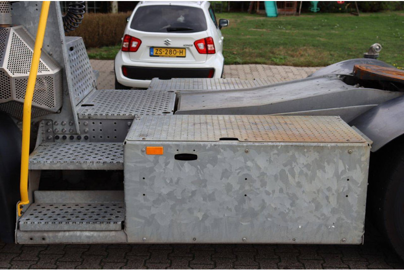 Терминальный тягач Terberg YT223: фото 16 Терминальный тягач Terberg YT223: фото 16