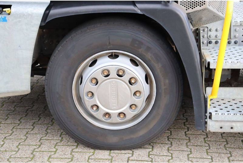 Терминальный тягач Terberg YT223: фото 14 Терминальный тягач Terberg YT223: фото 14