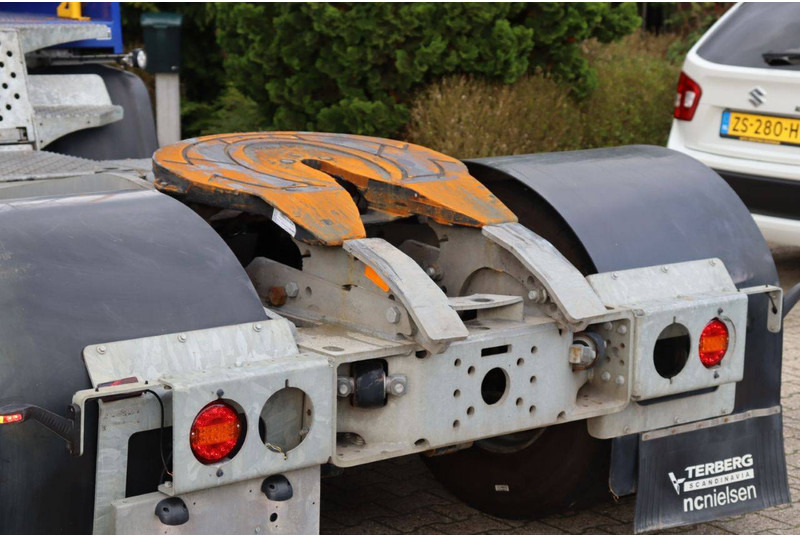 Терминальный тягач Terberg YT223: фото 18 Терминальный тягач Terberg YT223: фото 18