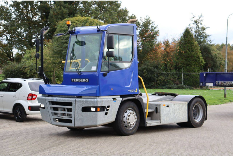 Терминальный тягач Terberg YT223: фото 9 Терминальный тягач Terberg YT223: фото 9