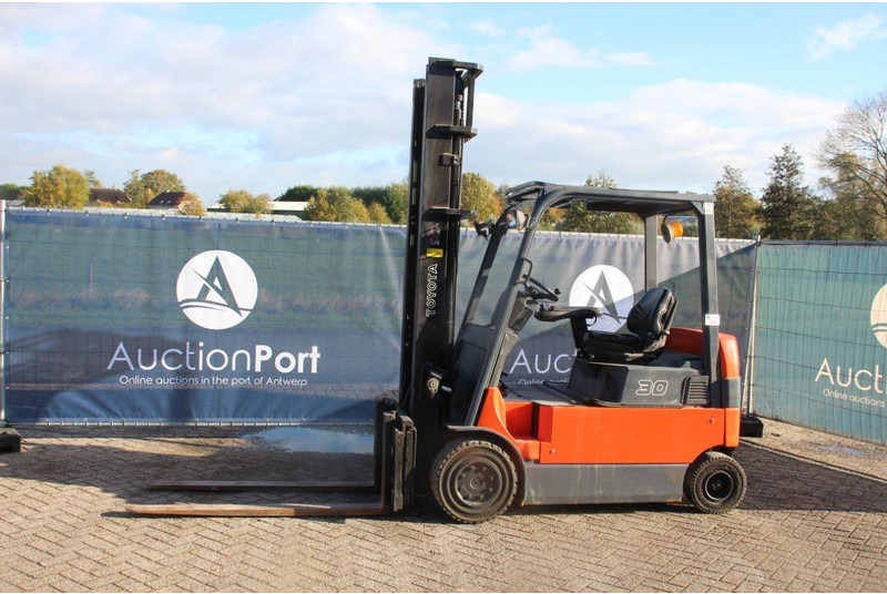 Toyota 7FBMF30 - Электропогрузчик: фото 1 Toyota 7FBMF30 - Электропогрузчик: фото 1