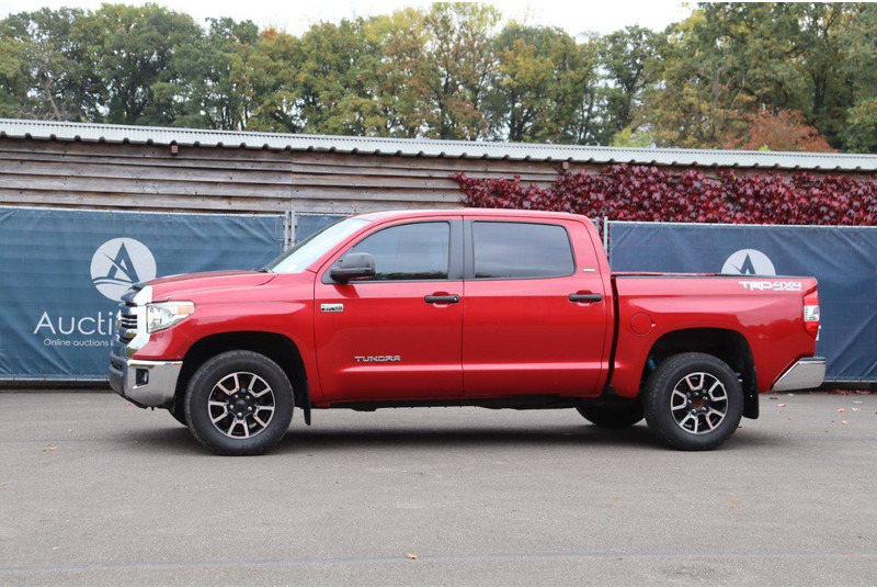 Toyota tundra SR5 - Легковой автомобиль: фото 1 Toyota tundra SR5 - Легковой автомобиль: фото 1